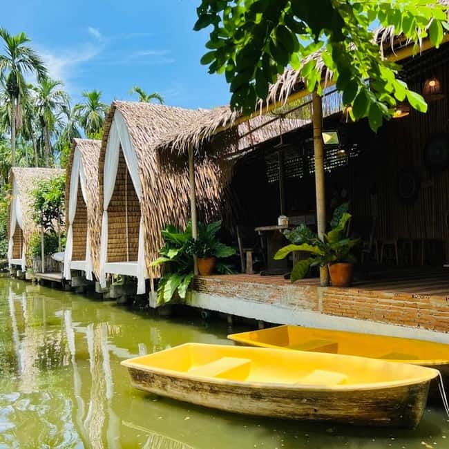 Bangkok: Floating Market, Phra Pathom Pagoda & Cafes Tour - Who should book this Bangkok day trip?