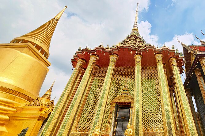 Bangkok Grand Palace and Temples Private Tour - Inside Wat Phra Kaew and the Emerald Buddha