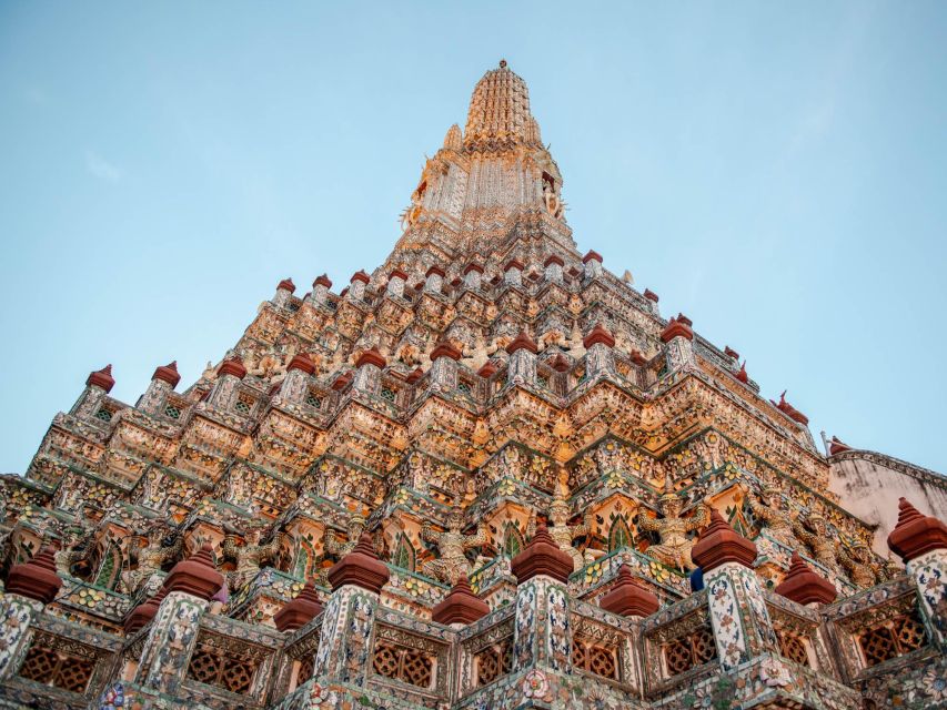 Bangkok: Grand Palace and Wat Arun Guided Walking Tour - The 10-minute tuk-tuk ride