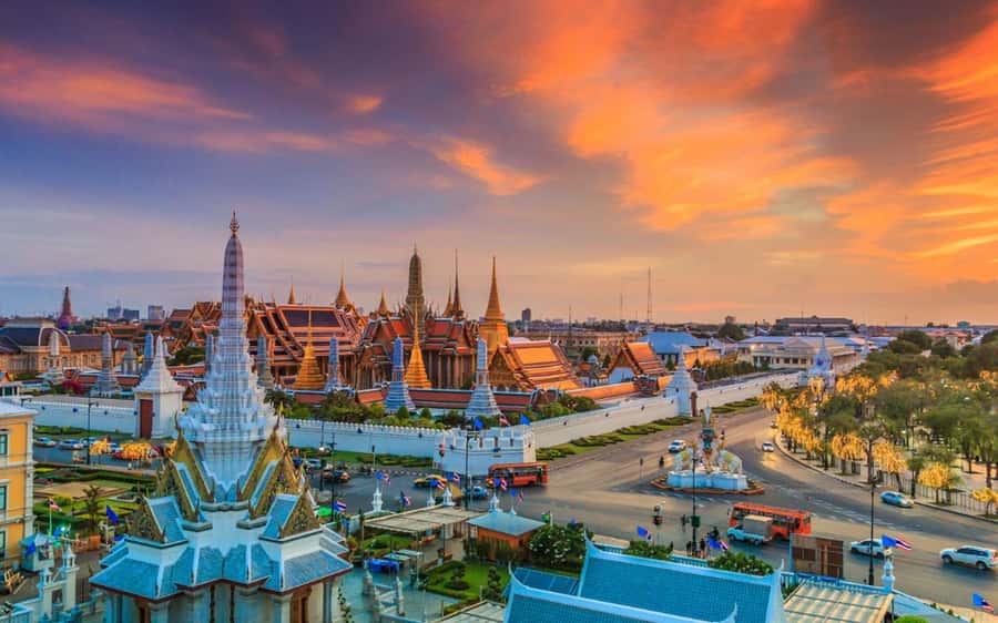 Bangkok: Grand Palace, Wat Arun & Giant Buddha Iconic Tour - Key points at a glance