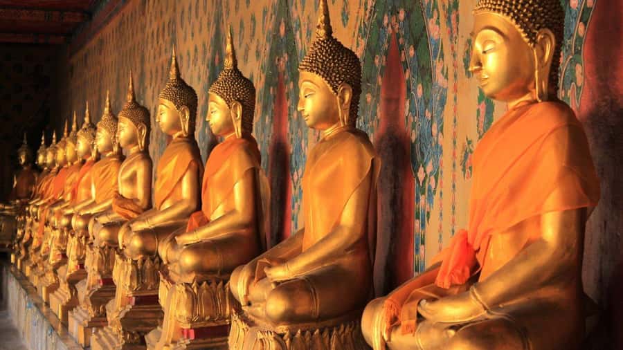 Bangkok: Grand Palace & Wat Pho Half-Day Private Tour - Entering the Grand Palace and the Emerald Buddha