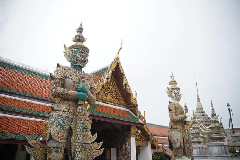 Bangkok: Grand Palace, Wat Pho, Wat Arun Sacred & Local Tour - Is the $18 tour a good value?