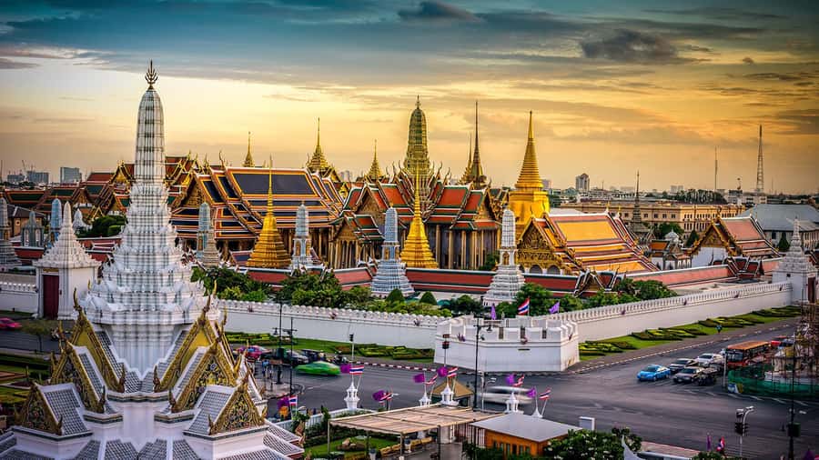 Bangkok Highlight Temple Private Tour - Wat Pho and the 46-meter Reclining Buddha