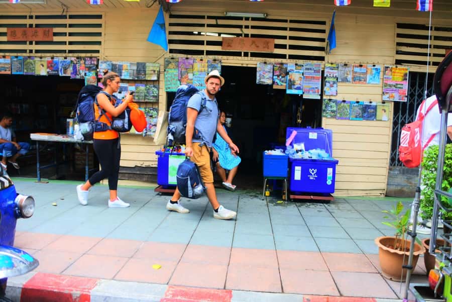 Bangkok: Highlights, Temples, and Canal Tour with Lunch - Wat Pho brings Bangkok’s religious and medical past together