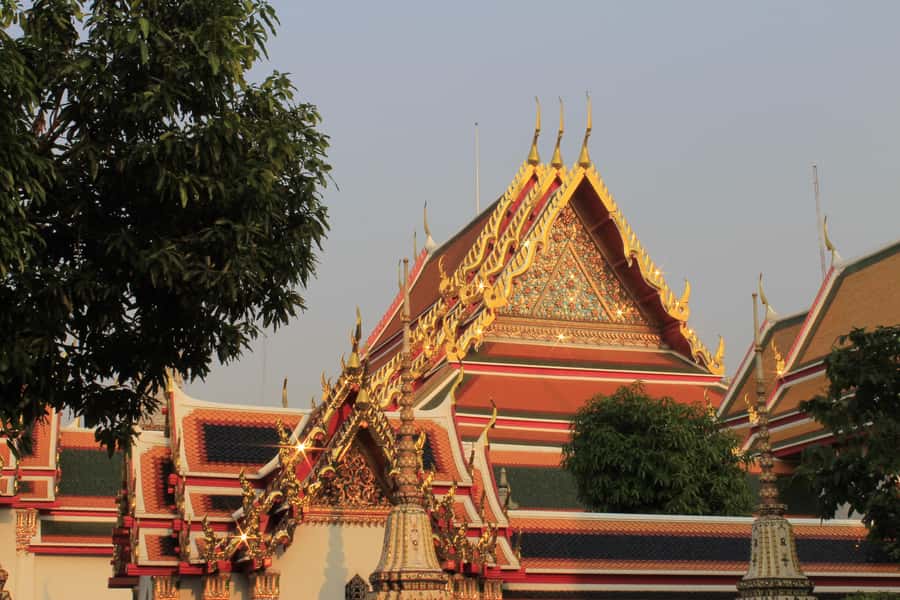 Bangkok: Highlights, Temples, and Canal Tour with Lunch - How much walking and heat should you expect?