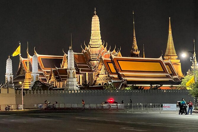 Bangkok Night Tour: Food, Temple & Tuk-Tuk - Meeting Near Wongwian Yai BTS Station