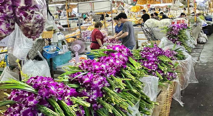 Bangkok Night Tour: Food, Temple & Tuk-Tuk - What the Tuk-Tuk Ride Adds