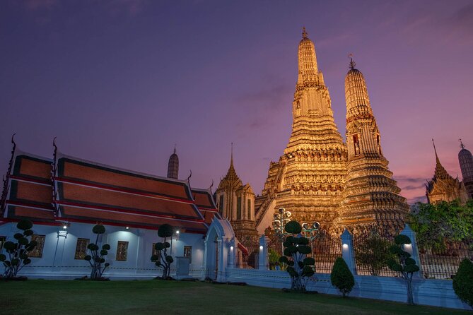 Bangkok Night Tour: Wat Arun, Wat Pho, Chinatown & Tuk Tuk Ride - Pace, comfort, and the small-group tradeoff