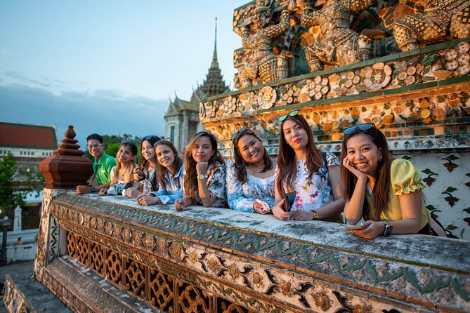 Bangkok Night Tour: Wat Arun, Wat Pho, Chinatown & Tuk Tuk Ride - Crossing the Chao Phraya to Wat Arun