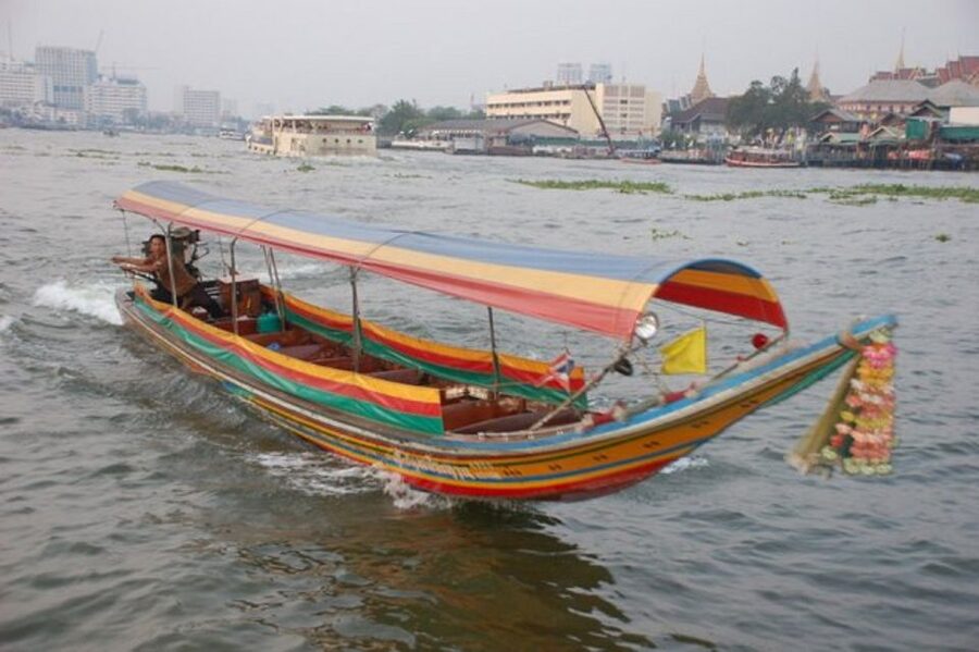 Bangkok: Private Thonburi Longtail Boat Tour & Wat Pho Visit - Thonburi’s Canals Show Bangkok at Street Level