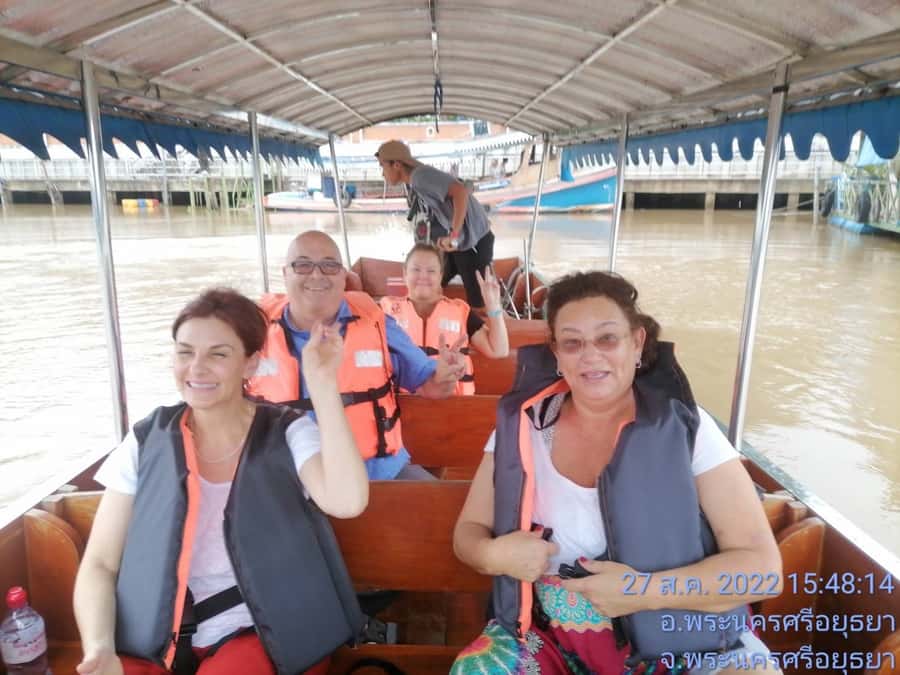 Bangkok: Private Trip to Ayutthaya Temples & Night Market - Clothing, timing, and what to carry