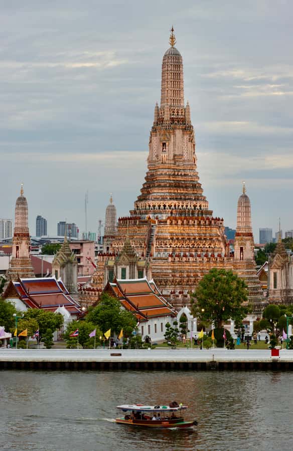 Bangkok: Private Wat Phra Kaew, Wat Pho & Wat Arun Tour - Key points at a glance