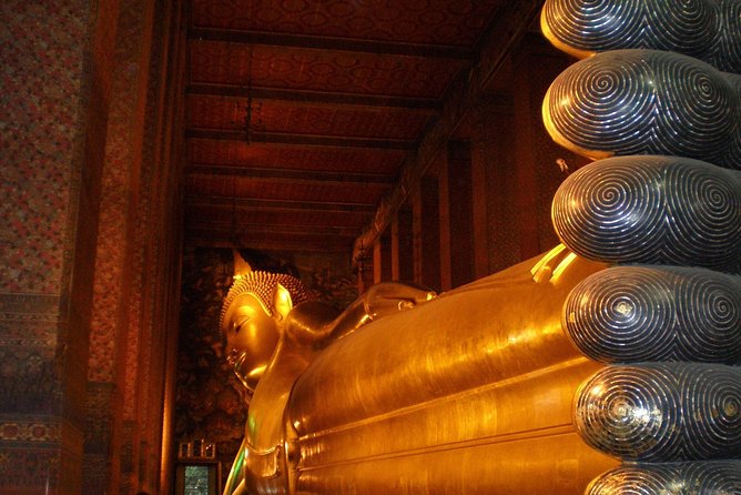 Bangkok’s Sacred Temples & Local Culture Half-Day Tour - What the guide adds to a temple visit