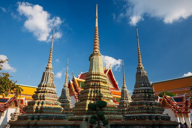 Bangkok Temples Tour Including Reclining Buddha at Wat Pho without Hotel Pick Up - Why the air-conditioned coach matters
