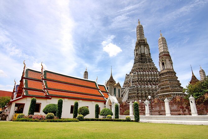 Bangkok Three Temples and The City - Wat Arun beside the Chao Phraya River