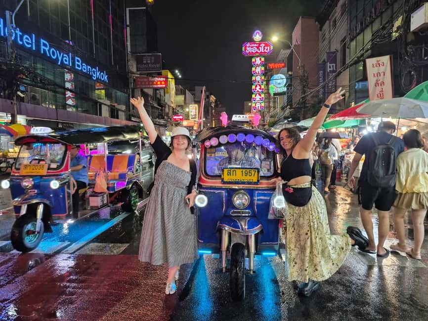 Bangkok: Tuk Tuk Adventure Chinatown Michelin Food & Temples - Meeting at Sam Yan and getting organized