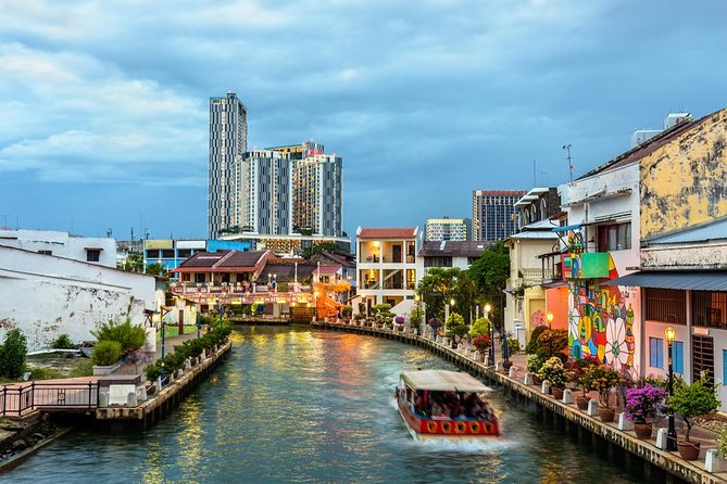 Bangkok Tuk Tuk Walk & Temple Tour With Wat Pho, Arun & Traimit - Why this six-hour route works in Bangkok