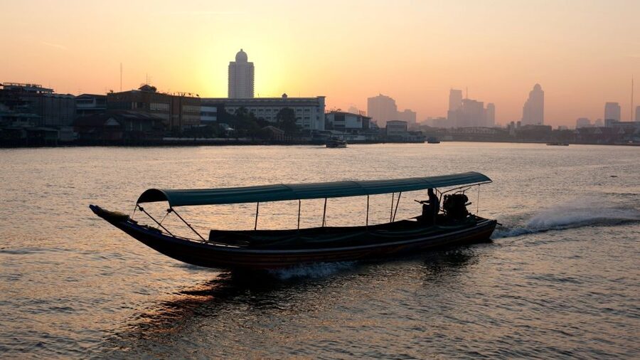 Bangkok Twilight : Hidden Canal, Big Buddha & temple - Who should book this Bangkok evening tour?
