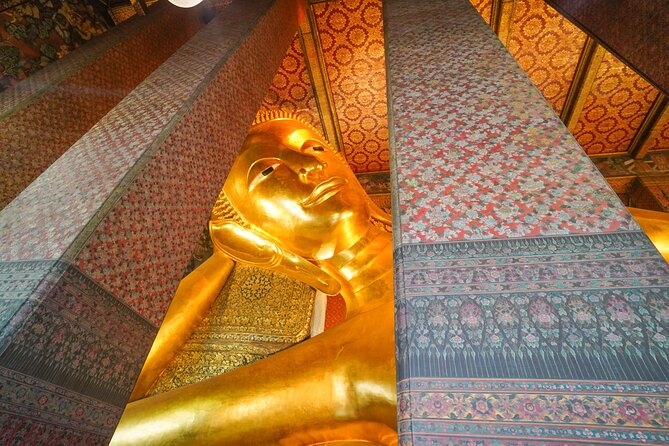 Bangkok Wat Pho and Flower Market Historical Walking Tour - Wat Pho and the stories behind the temples