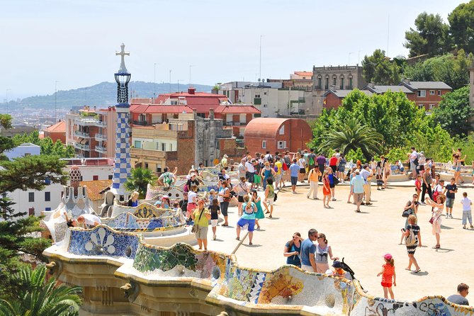 Barcelona Highlights Tour and Montserrat Monastery with Hotel Pick-up - Cruise passengers need a careful timing plan