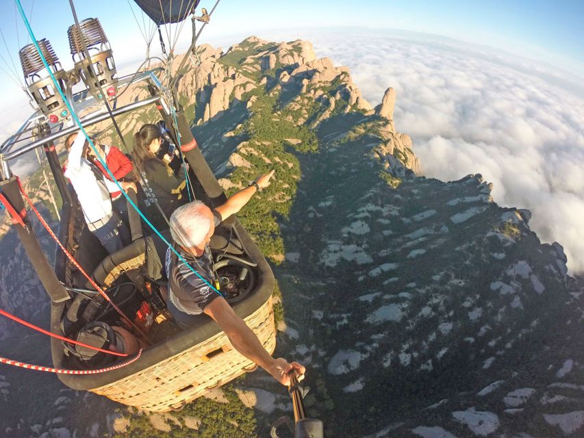 Barcelona: Montserrat Hot-Air Balloon & Monastery Experience - What the one-hour flight feels like