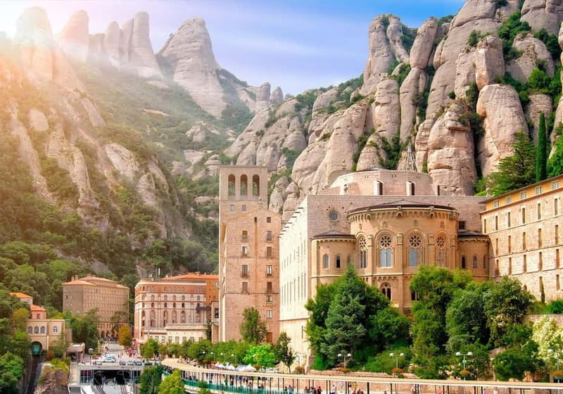 Barcelona: Montserrat Monastery and Natural Park Day Trip - The Sant Joan funicular and the mountain views