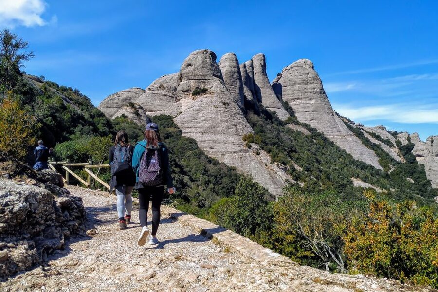 Barcelona: Montserrat Monastery & Hiking Off the Beaten Path - Practical packing advice for a better day