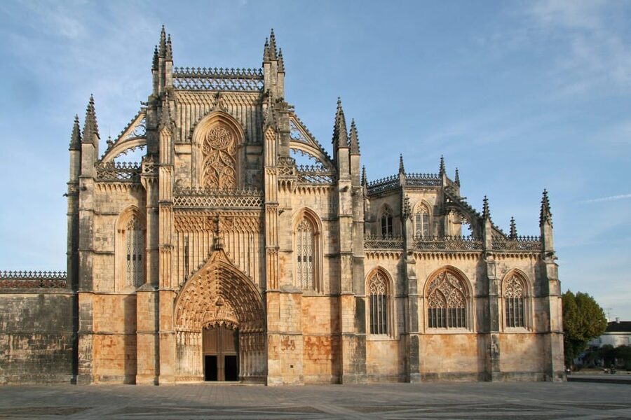 Batalha: A Local's Guided Tour of the Batalha Monastery - Key points to know before booking