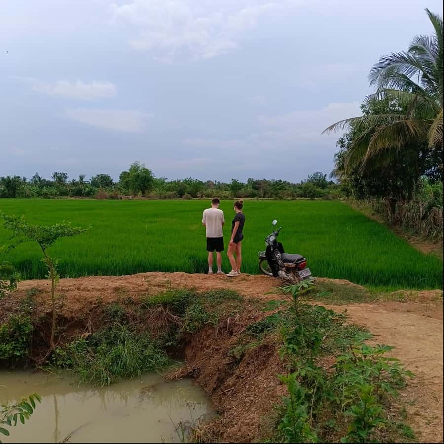 Battambang family tuktuk tour BambooTrain/Wat Banan/Bat cave - Wa Kor Village and the rural road south