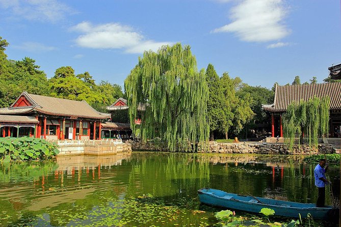 Beijing Private Tour to Temple of Heaven, Panda House and Summer Palace - Panda House: start with the animals