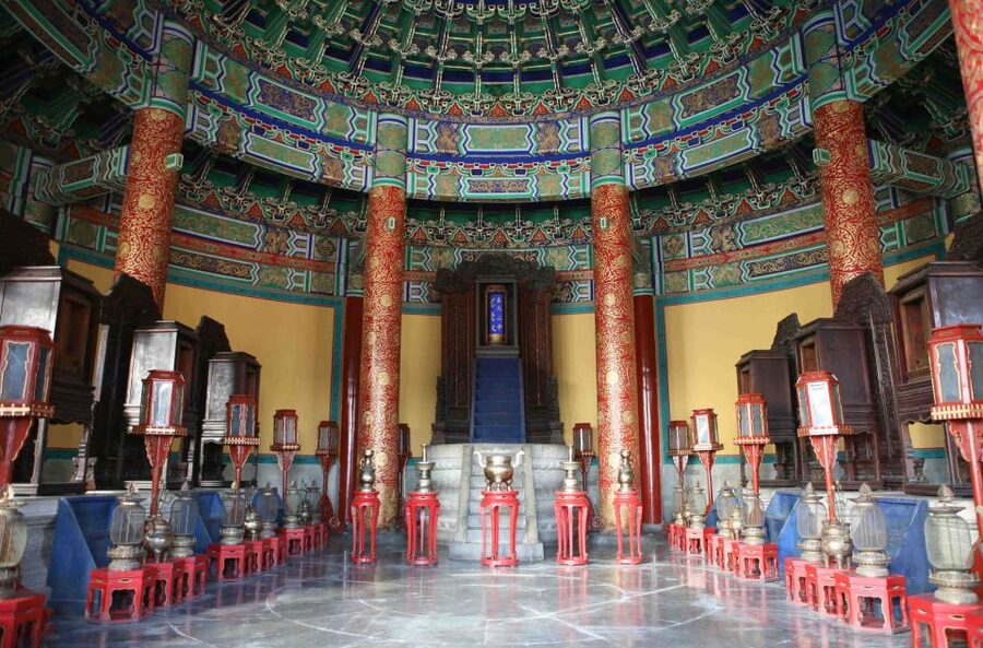 Beijing:Temple of Heaven Private Tour w/Option Show & Dinner - What the guide adds to the buildings
