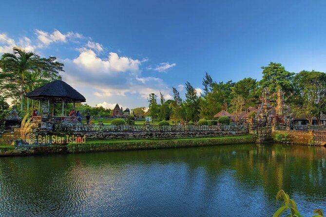 Beratan , lake side temple tour , all inclusive - Jatiluwih rice fields, with trekking optional