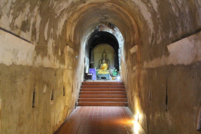 Best seller!! Amazing Night tour, Doi Suthep + Wat umong - Top Must visit! - Guides, group size, and the pace of the evening