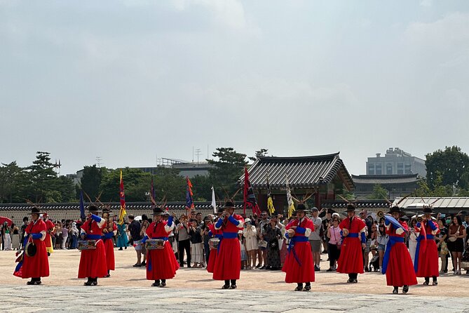 Best Things to Do - Half Day Seoul Trip (Seoul Palace & Temple) - The ginseng center: the part to consider carefully