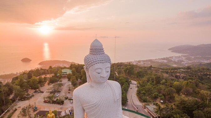 Big Buddha Jungle Trekking and Temple tour with Lunch - What the guides add to the day