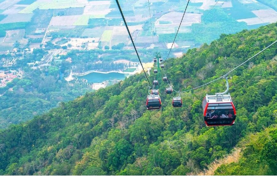 Black Virgin Moutain, Cu chi tunnels & Cao dai temple 1 day - What the $88 price includes