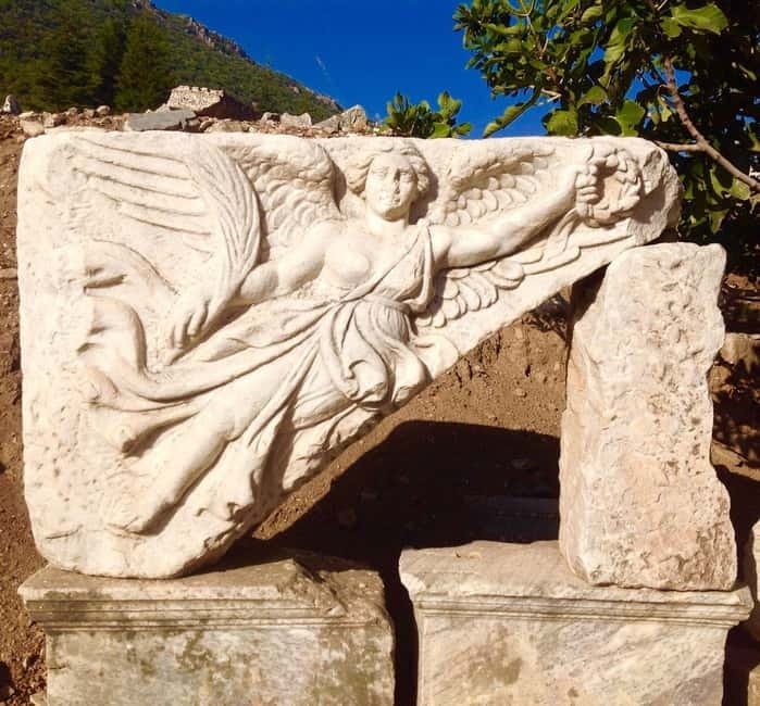 Bodrum: Ephesus, House of Virgin Mary, and Temple Tour - The early start and the road from Bodrum