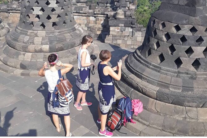Borobudur ClimbUP guaranteed (sunrise option)& Prambanan Day Tour - The driver makes the day easier