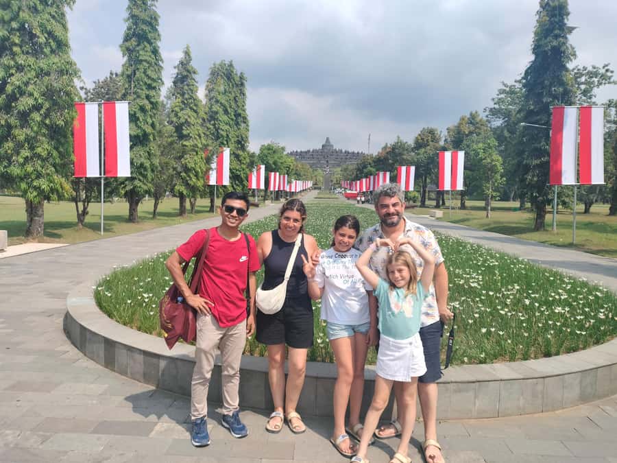 Borobudur &Prambanan Temple Tour Guaranteed Climb to the top - Food, local conversation, and small personal touches
