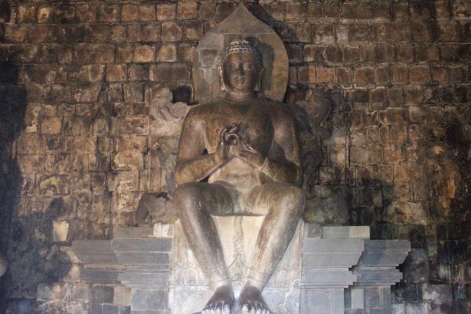 Borobudur Temple Climb To The Top & Prambanan Temple - 1 day tour - Who will get the most from this tour