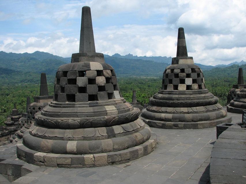 Borobudur Temple full access with guaranteed climb tickets - Who will get the most from this tour