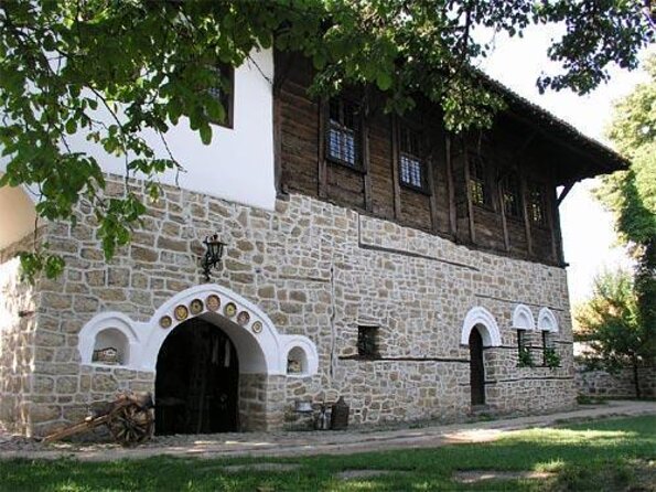 Bulgaria Day Trip: Basarabovo Monastery, Tsarevets & Arbanasi - Key points to know before you book