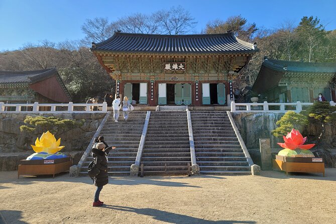 Busan Beomeosa Temple & Hongbeopsa Temple with temple lunch - Who will get the most from this temple tour