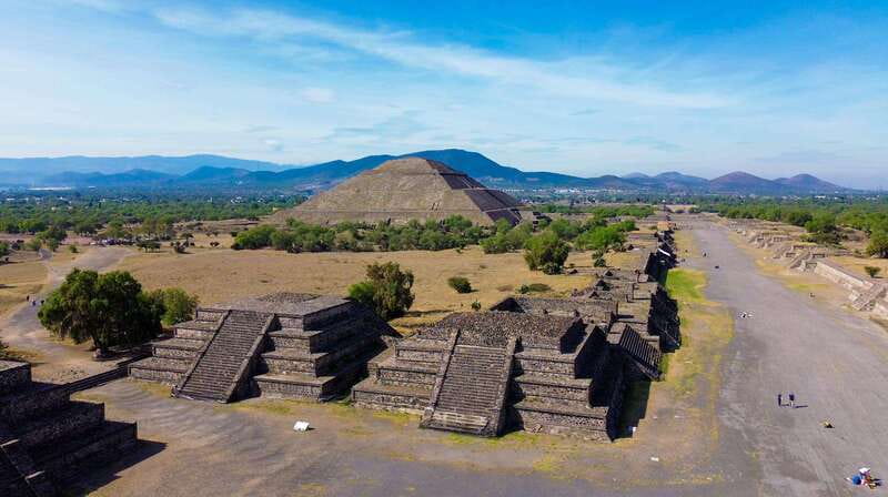 CDMX: Teotihuacan Pyramids & Guadalupe Shrine Guided Tour - Teotihuacan and the Avenue of the Dead