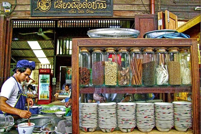 Chachoengsao One Day Trip from Bangkok : Historic Market and Buddhist Temples - Wat Pho Bang Khla and the bats in the trees