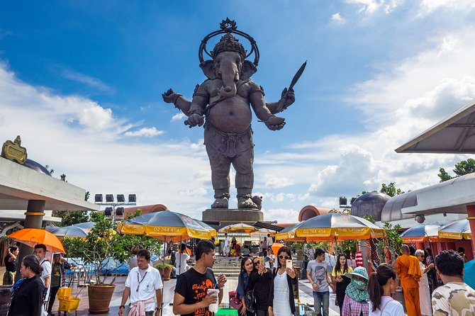 Chachoengsao One Day Trip from Bangkok : Historic Market and Buddhist Temples - Wat Saman Rattanaram and the giant pink Ganesha
