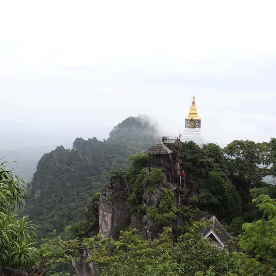 Chang Mai: Unseen in Thailand Wat Chaloemprakiat Lampang - Why Wat Chaloem Phra Kiat is worth the long ride