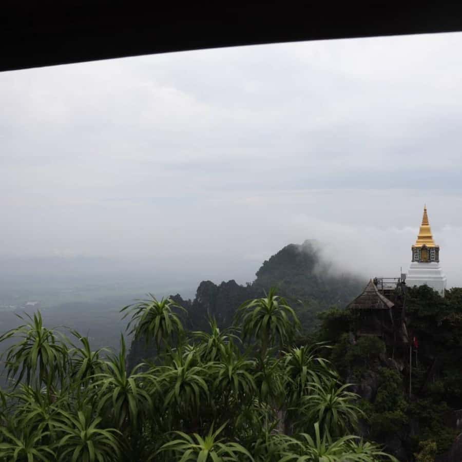 Chang Mai: Unseen in Thailand Wat Chaloemprakiat Lampang - What the private Chiang Mai pickup means