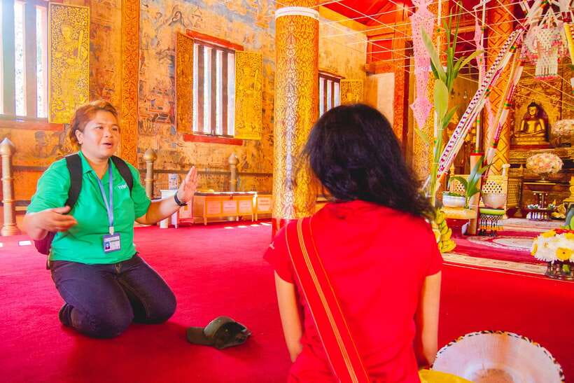 Chiang Mai: 3 Hour Old City and Temples Guided Walking Tour - Who should book this tour