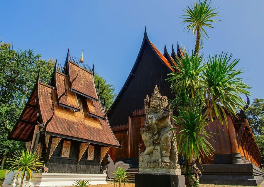 Chiang Mai: Chiang Rai Temples & Black House Discovery Tour - Booking flexibility and temple etiquette